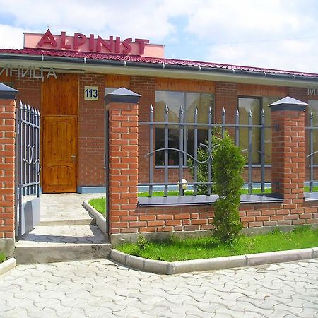 Alpinist Hotel Bischkek Exterior foto