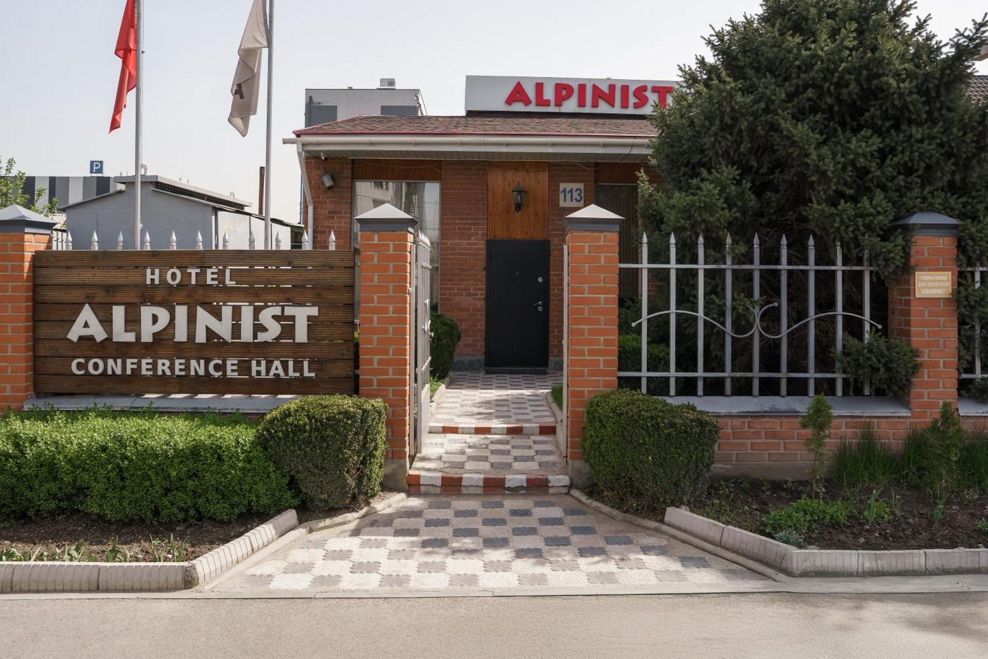 Alpinist Hotel Bischkek Exterior foto